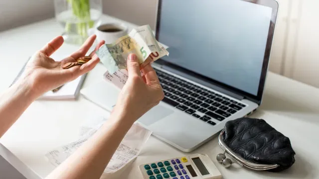 A pensar mudar de emprego? Simule aqui quanto tem a receber