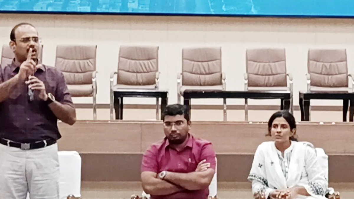 Northeast monsoon: GCC Commissioner asks officials to address public complaints immediately