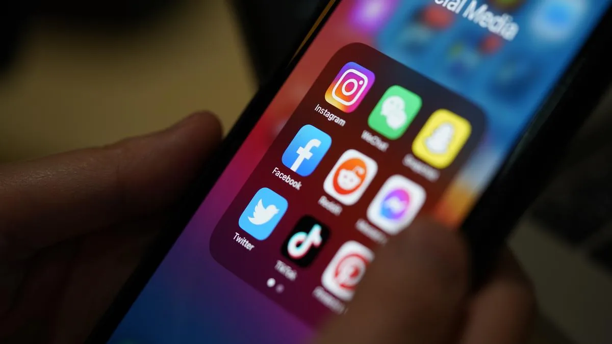 Supreme Court seeks replies from Centre, NCPCR on PIL for framework to protect children from social media risks
