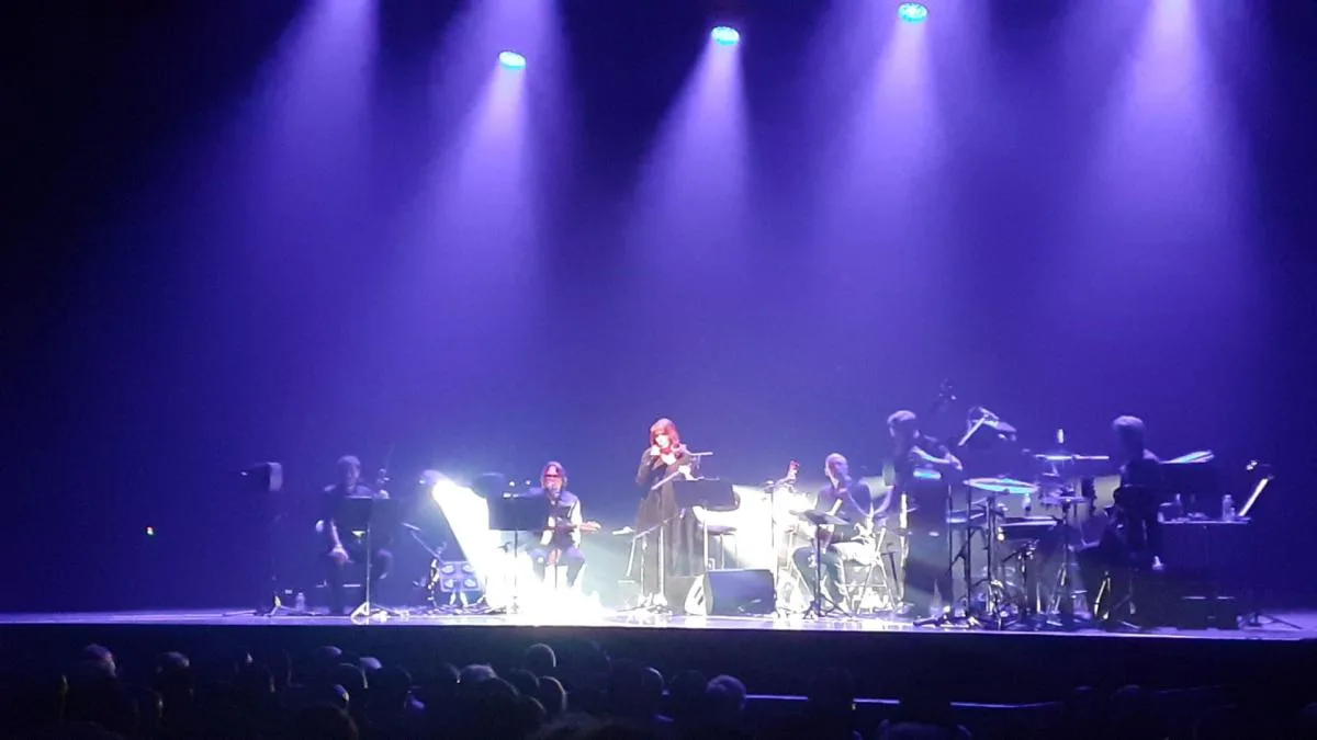 Maria del Mar Bonet emociona a París medio siglo después