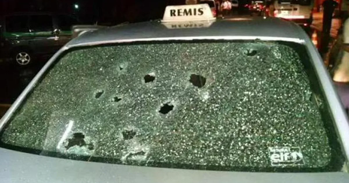 Qué hacer con el auto cuando cae granizo: el lugar que parece seguro pero conviene evitar