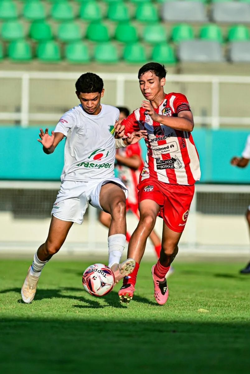 Santa Cruz e Galvez em campo para se aproximar das semifinais