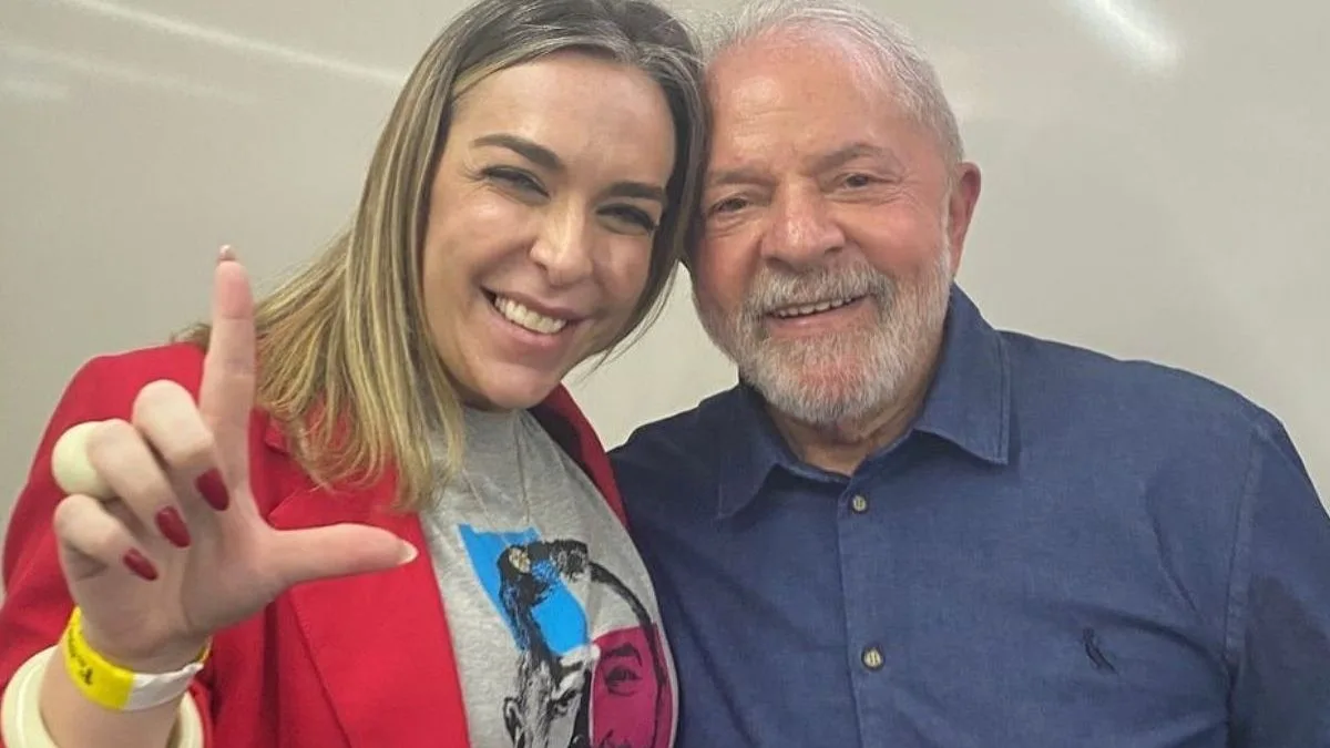 Quem é Roberta Luchsinger, amiga de Lulinha que Lula diz não conhecer, apesar de várias fotos com ela