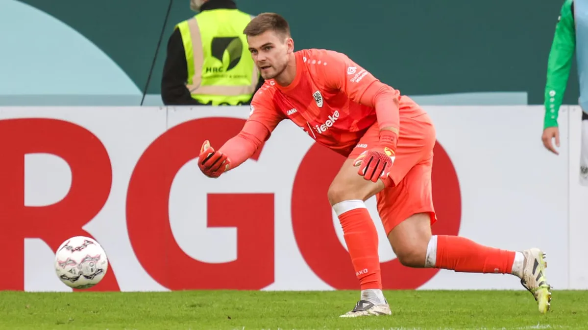 Preußen-Keeper fest im Sattel - Volles Vertrauen für Behrens!