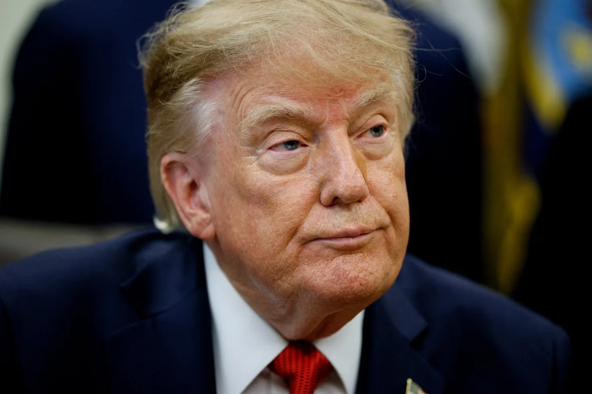 Trump publica nova enquete para redefinir nome da inteligência artificial