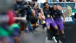 VÍDEO: Barcelona vence jogo de loucos frente ao Betis e mantém pleno de triunfos