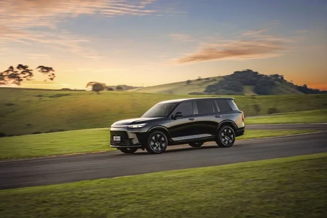 GAC estreia SUV híbrido GS9 com 500 cv e tecnologia de autonomia estendida no Brasil
