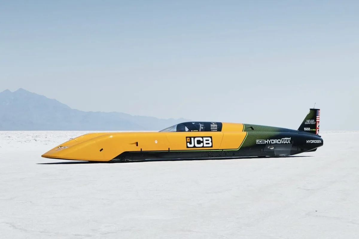 À 650 km/h, cette voiture à hydrogène pulvérise un record du monde et rivalise avec un avion