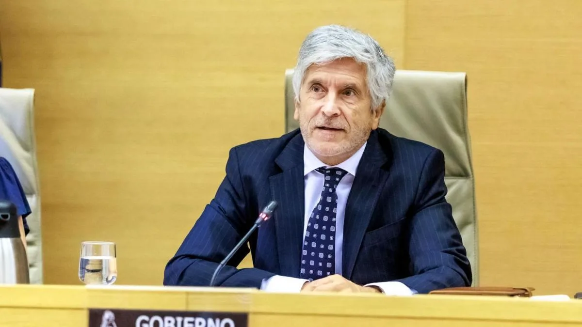Marlaska llama a la “calma” tras los altercados en Ceuta y cifra en 5.000 los migrantes que siguen en la ciudad