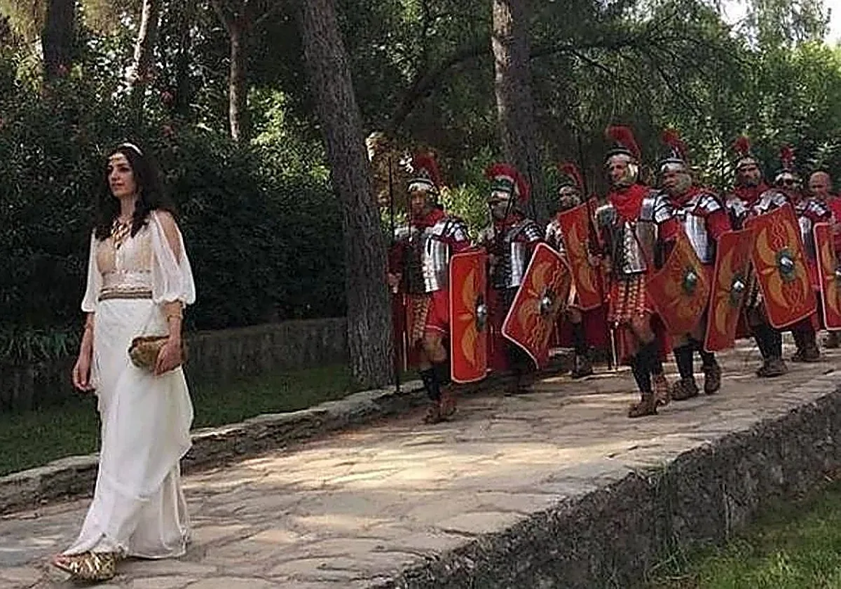 Viajar a Roma sin salir de Sevilla: Itálica revive su pasado con recreaciones, catas y un desfile de romanos
