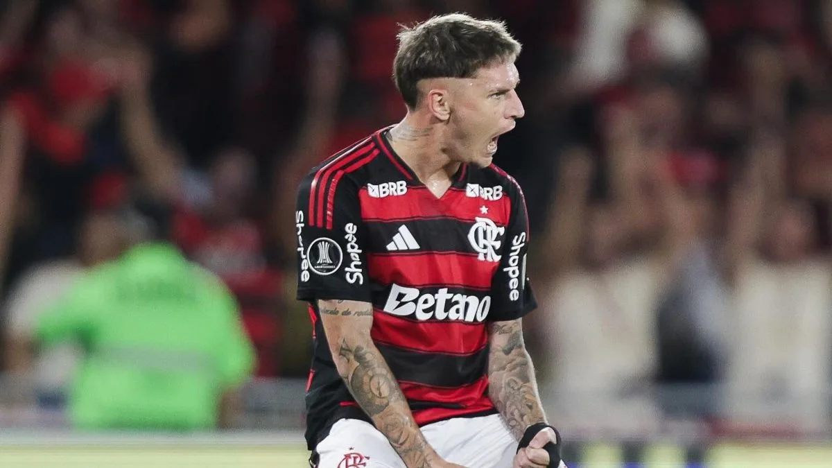 VÍDEO: Varela ‘emula’ Pedro com gol em Flamengo x Red Bull Bragantino no Brasileirão