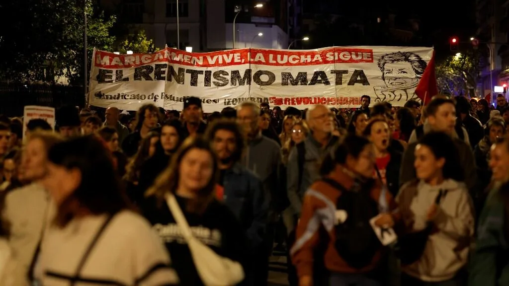 Miles de personas marcharon en Madrid para recordar a Maricarmen, la mujer que murió tras el desalojo que conmocionó a España