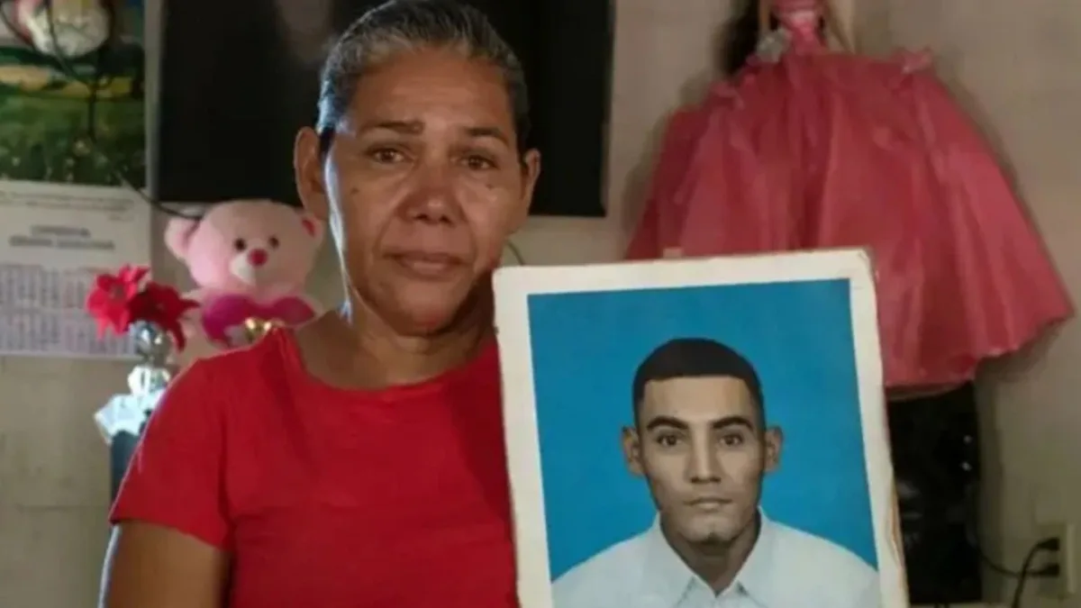 'Não tenho notícias dele há quase 5 anos': as mães que procuram seus filhos no sistema prisional do regime de exceção de Bukele em El Salvador