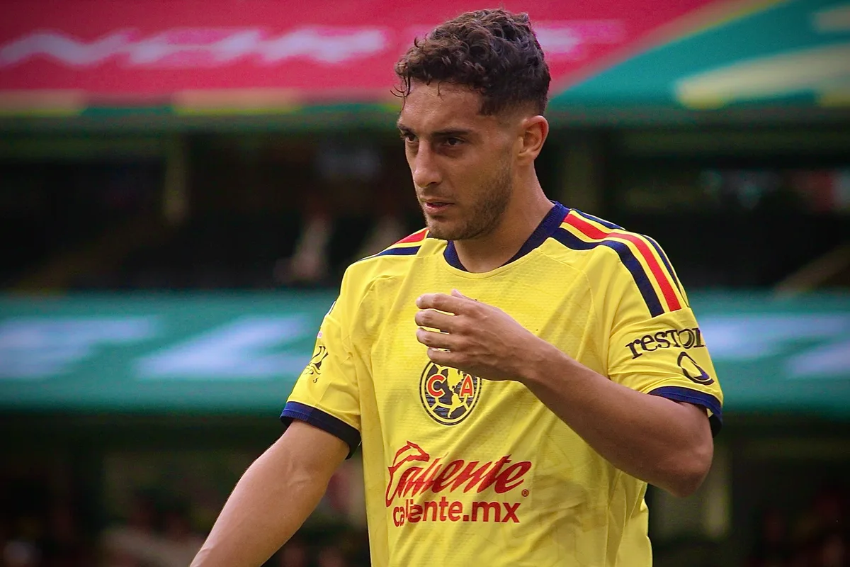 Sebastián Cáceres estaría cerca de salir del América: reportan que jugaría en España