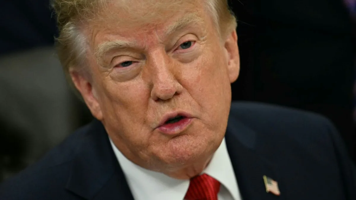Trump verbietet Medien CNN, MS NOW und Politico Zutritt zu Weißem Haus