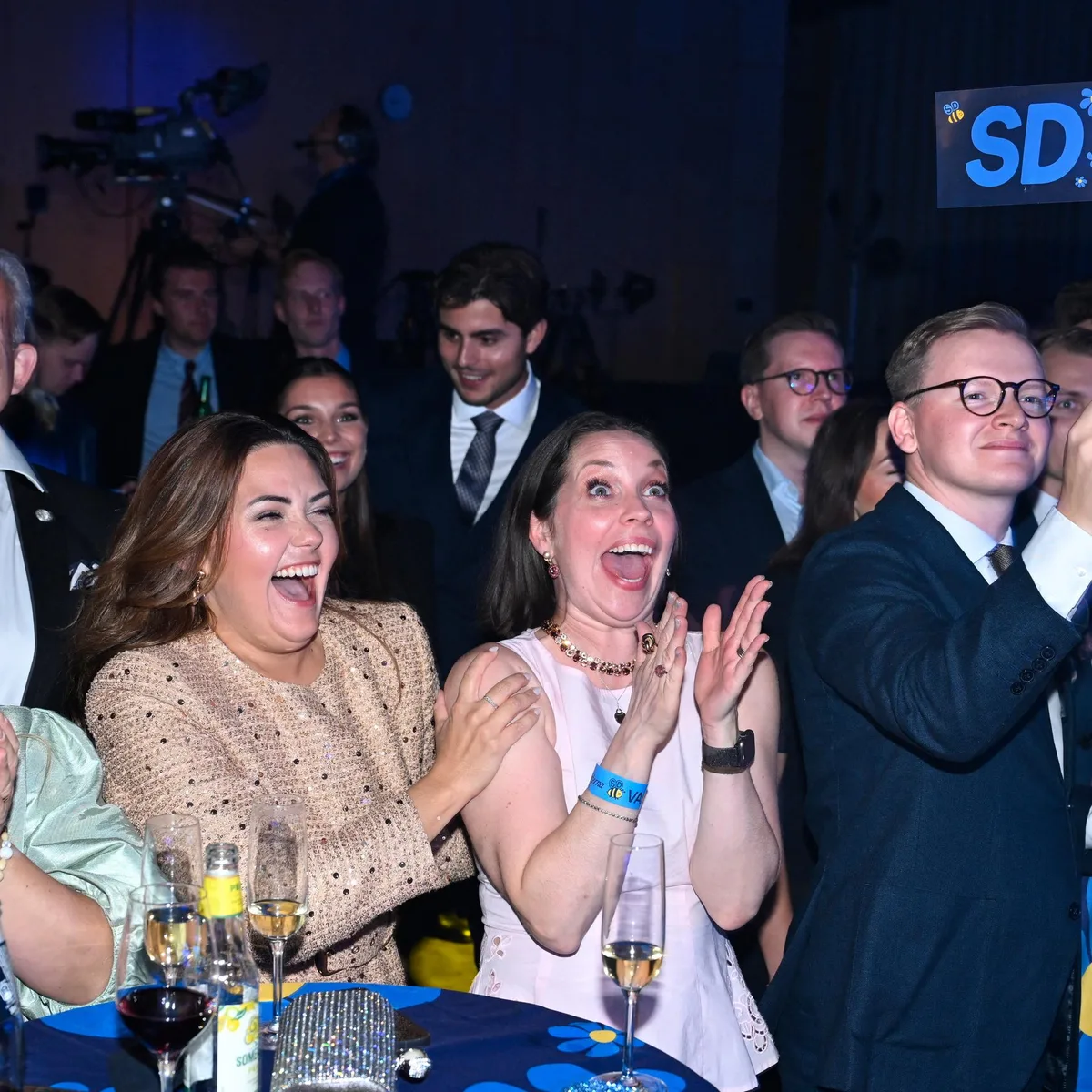 Vorläufiges Ergebnis - Schweden: Mitte-Links-Bündnis gewinnt Parlamentswahl - konservativer Premier Kristersson erklärt Rücktritt