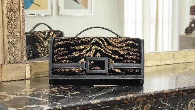 El 'animal print' protagoniza la vuelta a la rutina este mes de septiembre, palabra de Roger Vivier