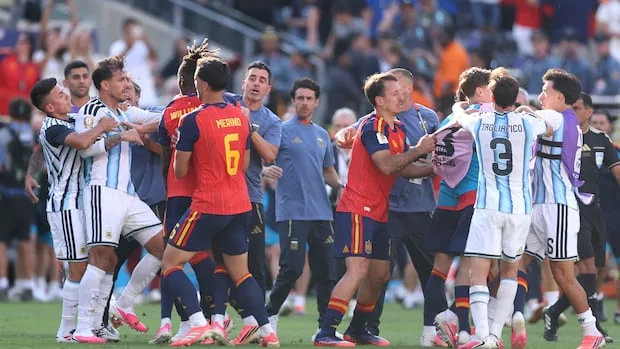 Paredes banned 10 games as FIFA suspends 3 Argentina players for World Cup final scuffle