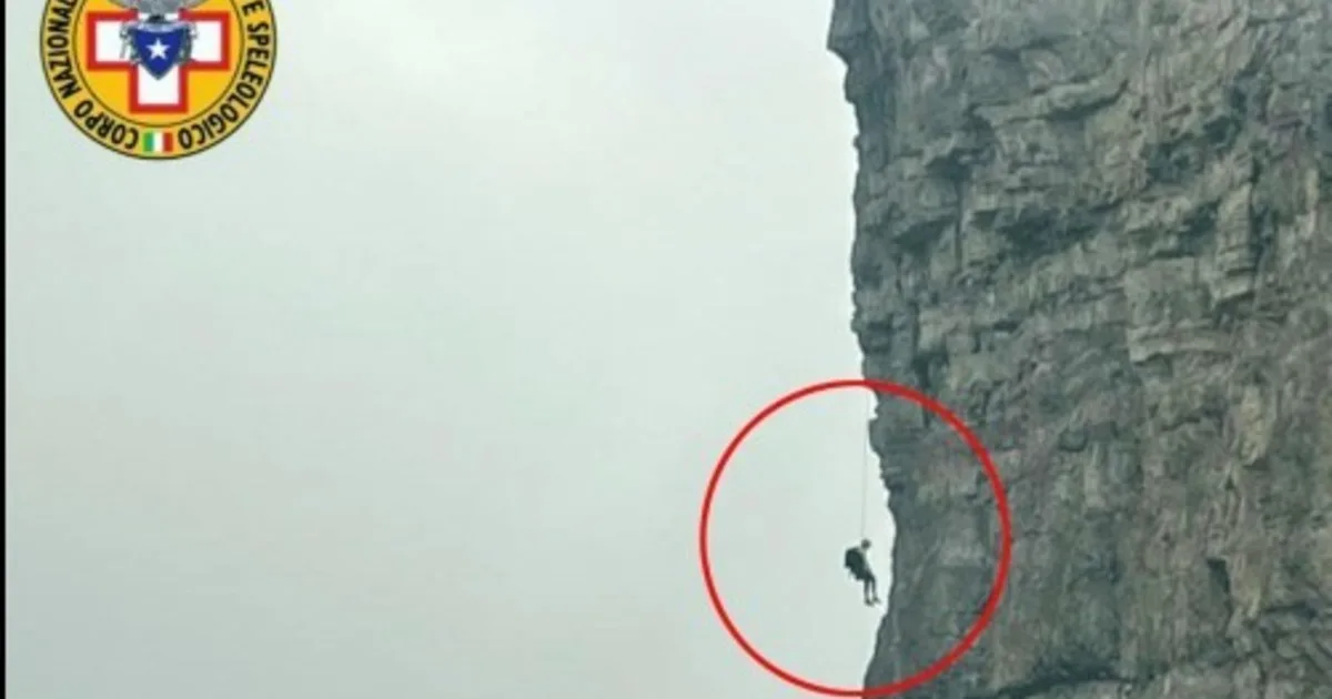 En un salvataje de película rescataron a un alpinista que estuvo colgado en el vacío durante 12 horas