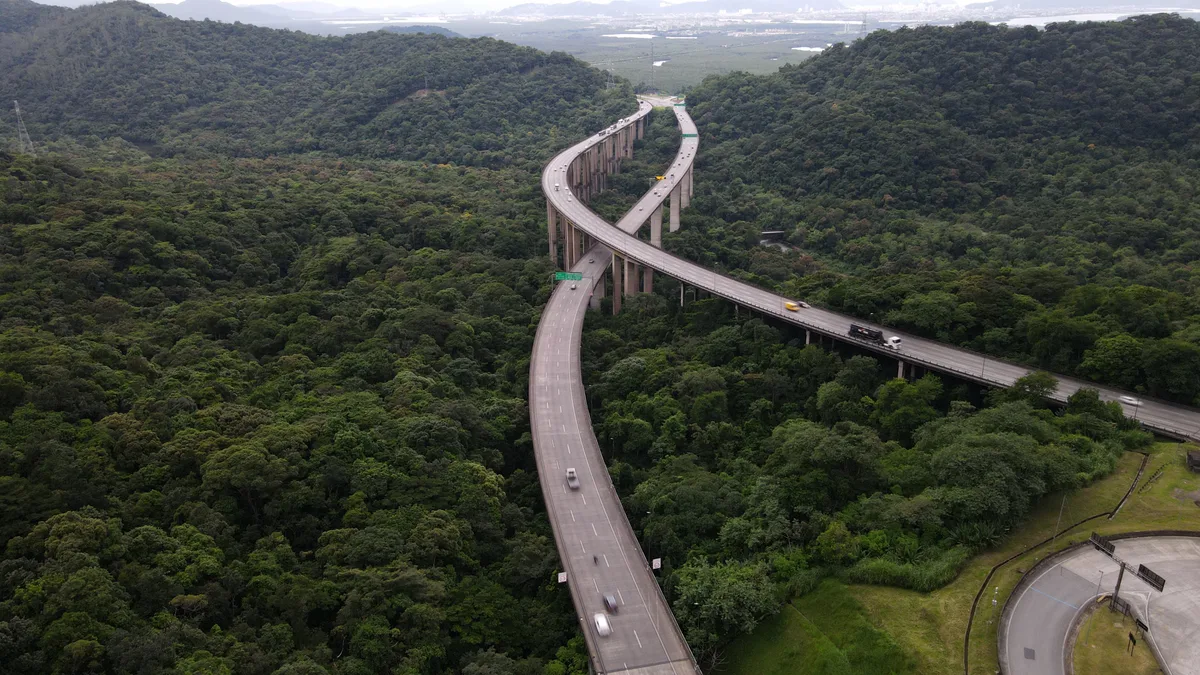Imigrantes tem congestionamento rumo a SP e lentidão no sentido litoral