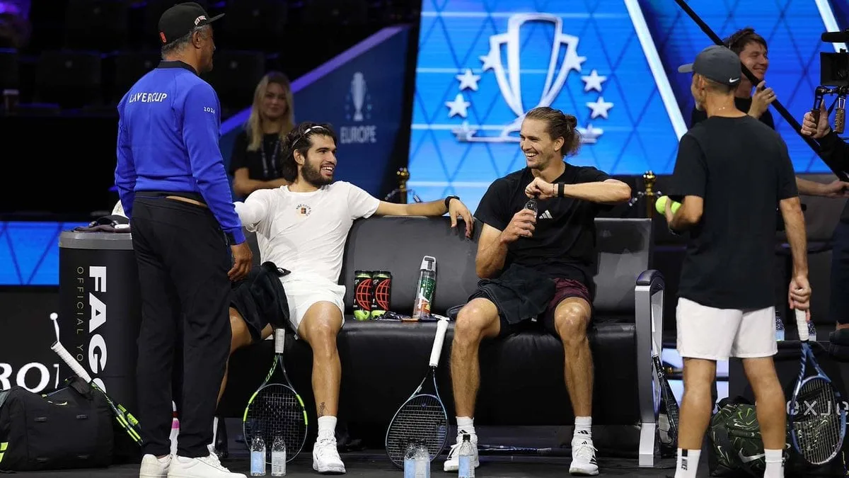 El simpático diálogo entre Alcaraz y Zverev luego de que el alemán no se diera cuenta que había ganado el US Open