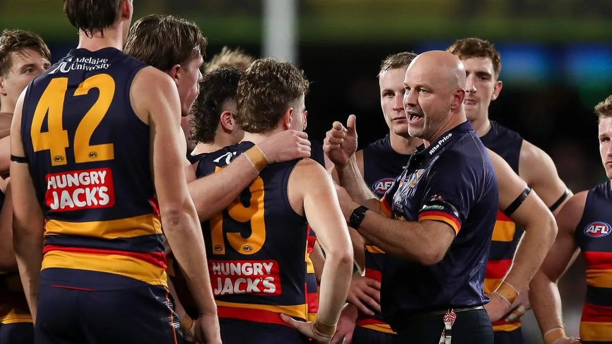 'Things change': Crows coach cagey on finals ultimatum