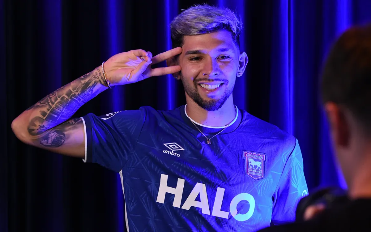 Julio Enciso e Ouattara deixam Strasbourg e assinam com Ipswich