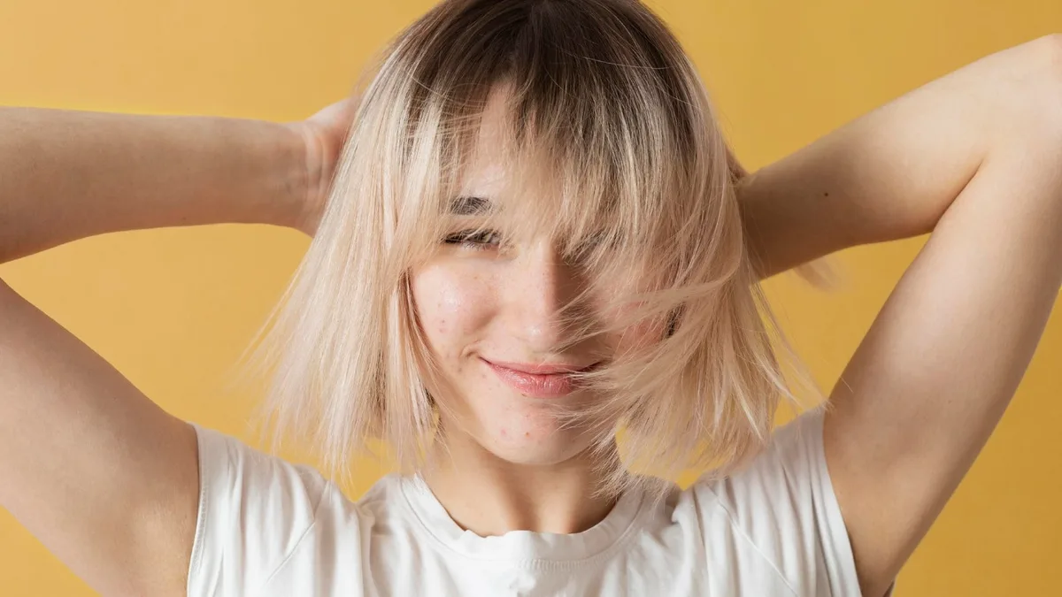 Posso descolorir meu cabelo? Descubra se os fios estão preparados