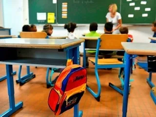 Rentrée scolaire : l’école peut-elle refuser l’inscription de votre enfant s’il n’est pas vacciné ? On vous répond