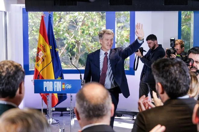 Feijóo mantiene unido al PP en su cuestionamiento sobre el voto por correo y su propuesta de vivienda