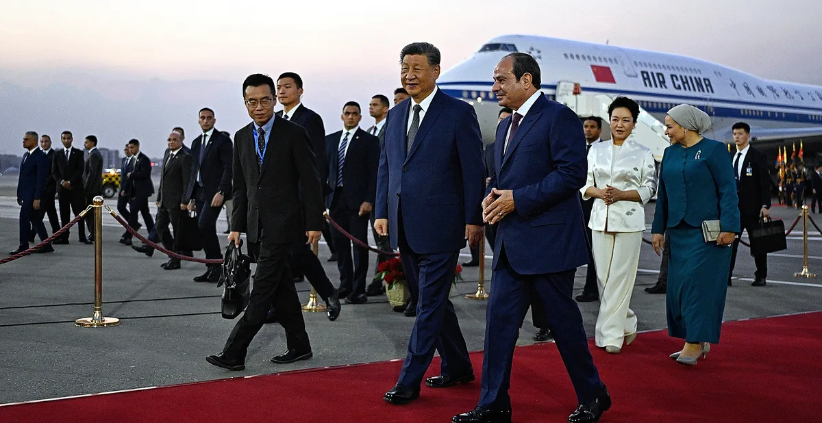 Xi Jinping mira hacia un mundo que ya no quiere elegir entre China y Estados Unidos
