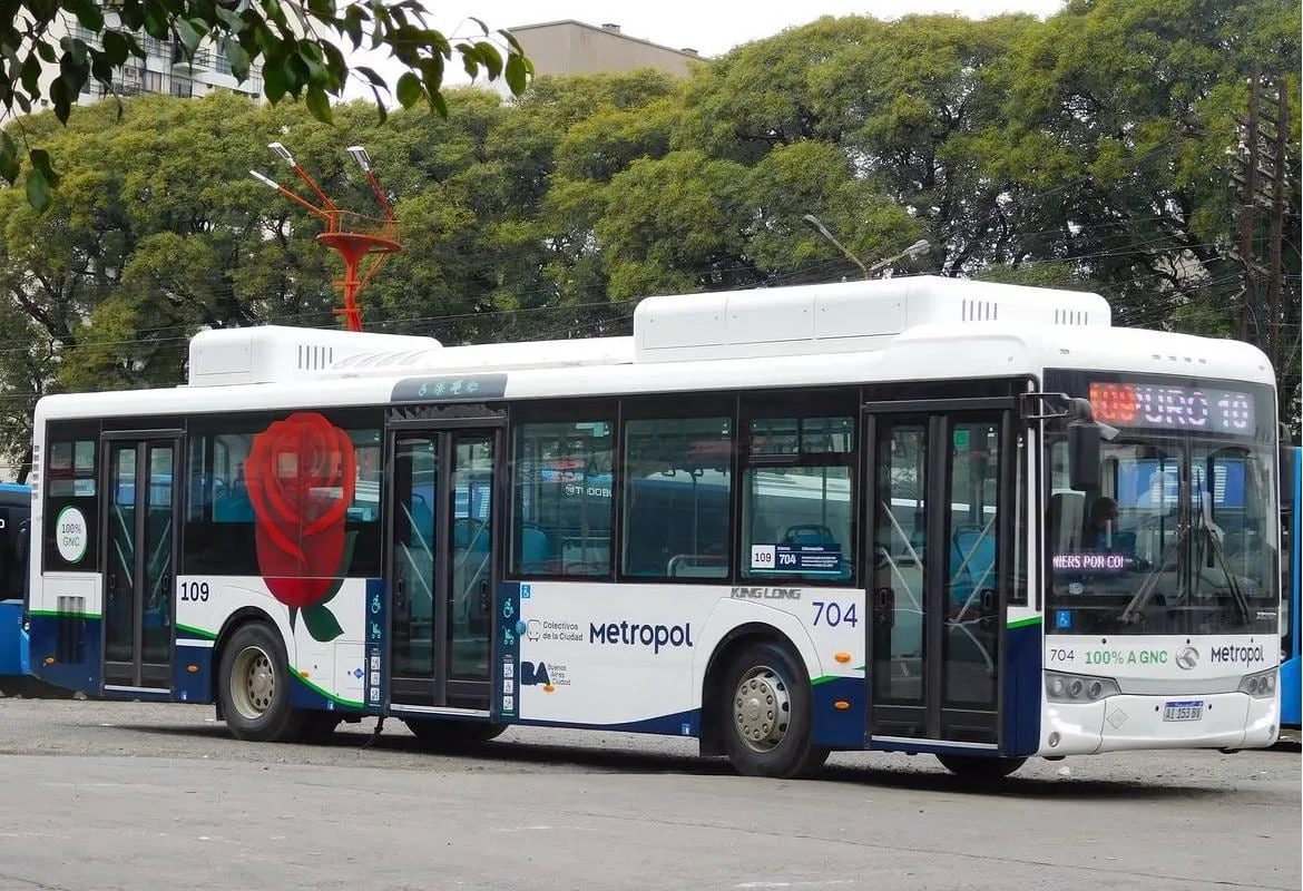 Cada vez menos gente usa el colectivo, pero avanza una nueva tecnología para modernizarlos