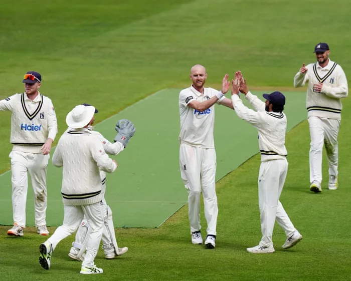 Warwickshire ‘in the groove’ as County Championship destiny calls | Tanya Aldred