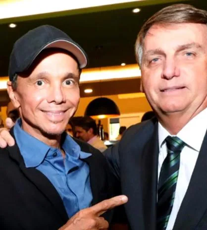 “Marcou gerações”: Flávio Bolsonaro lamenta morte de Netinho nas redes sociais