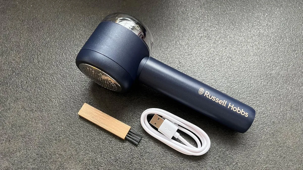66 Prozent Rabatt: Elektrischer Fusselrasierer von Russel Hobbs ist heute stark reduziert
