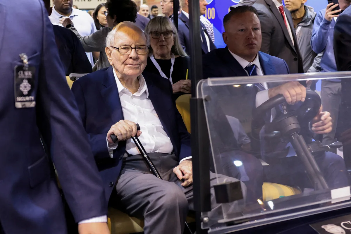 Bilionário Warren Buffett deixa a presidência da Berkshire Hathaway