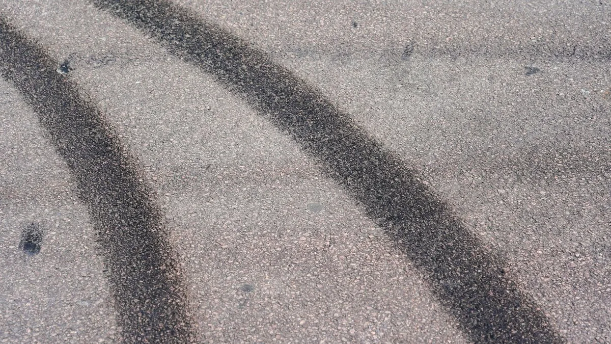 Polizisten angegriffen: Illegales Tuning-Treffen: Polizei gründet Ermittlungsgruppe