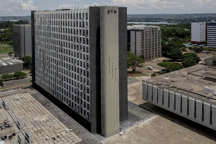 STM mantém condenação de dois militares da Marinha por corrupção em licitação