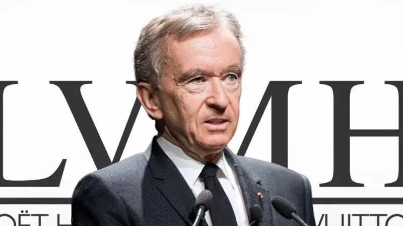 Clã Arnault concentra controlo da LVMH numa única holding