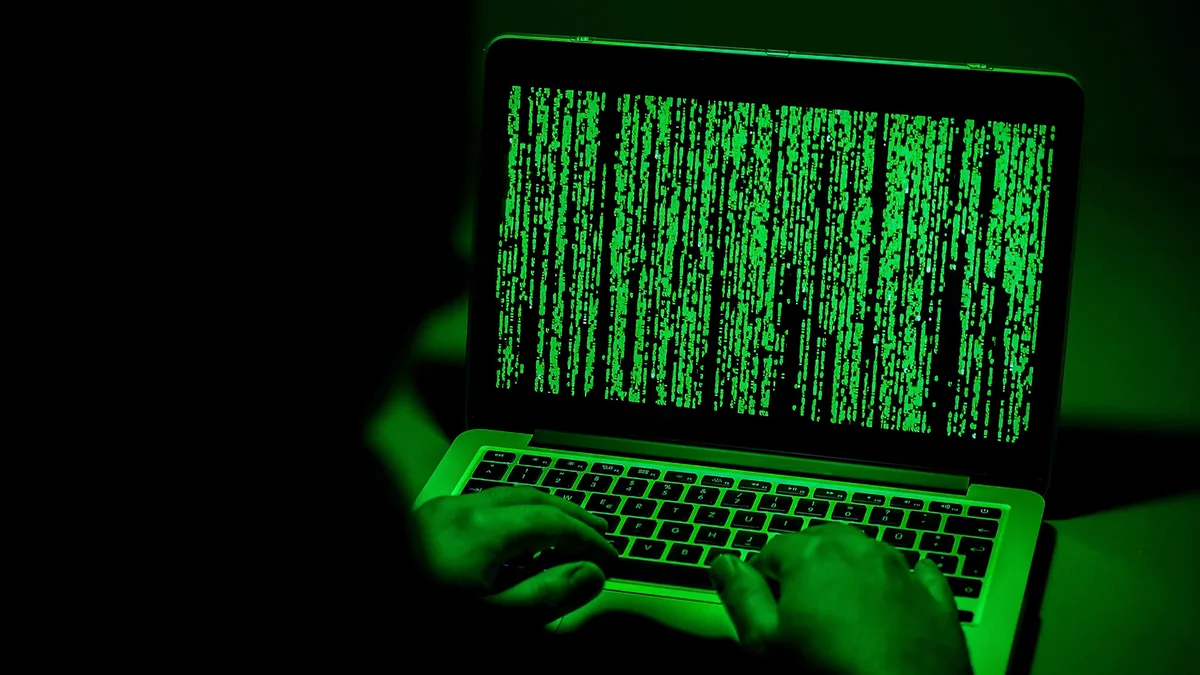 Ciberataque ligado ao Irão leva Reino Unido a reforçar segurança de fornecedores