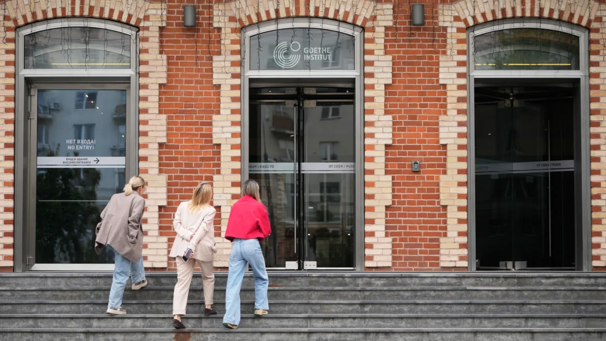 Goethe-Institute: Kleine Inseln der Freiheit gehen unter