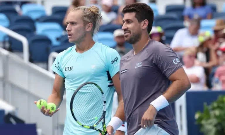 Luisa Stefani mostra frieza e chega à sexta final da temporada em Pequim