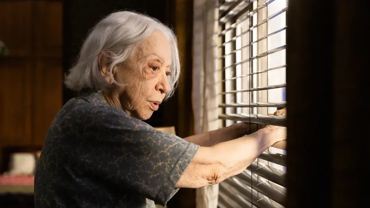 Fernanda Montenegro falta à estreia de seu filme por motivo de saúde