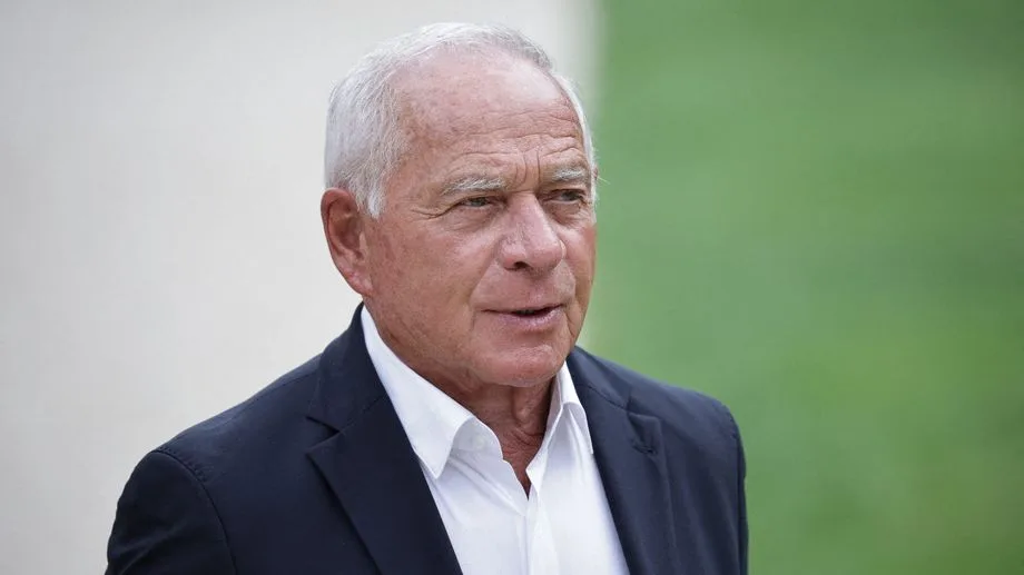 Les obsèques de François Patriat seront célébrées à la Collégiale Notre Dame de Semur-en-Auxois