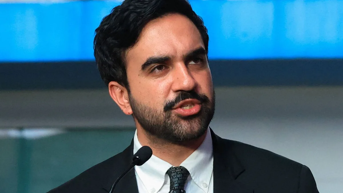 Zohran Mamdani, alcalde de Nueva York, tras prohibir la IA en los colegios: "La industria tecnológica quiere hacernos creer que la IA es necesaria. No lo vemos así"