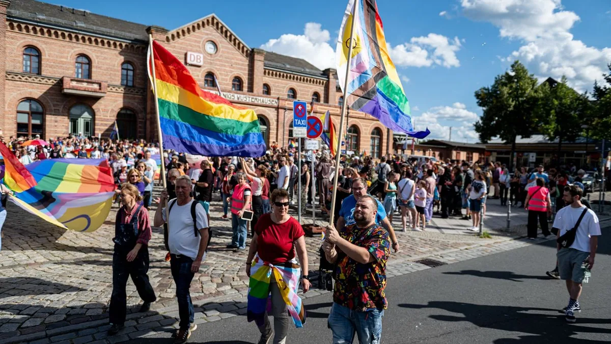 CSD: Christopher Street Day mit rechter Gegendemonstration