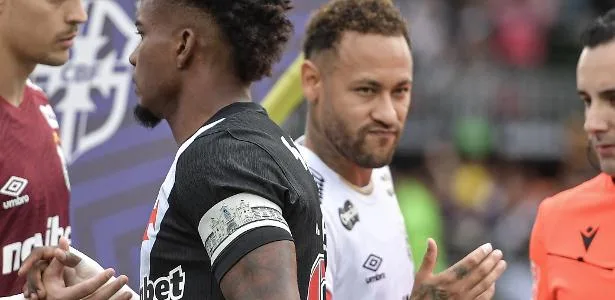 Treta de Thiago Mendes e Neymar tem novo capítulo com 'mão no vácuo'; veja