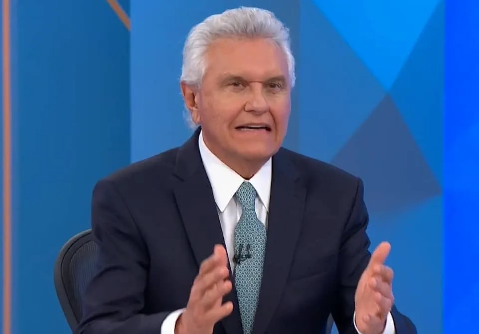 Caiado tenta lacrar com anistia a golpistas do 8 de Janeiro e leva invertida no Jornal Nacional