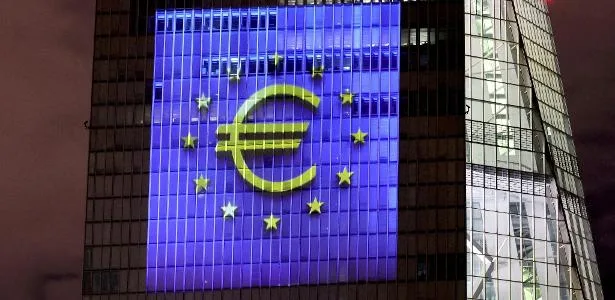 'Bancos da Europa precisam ser maiores para competir com os EUA', diz dirigente do BCE