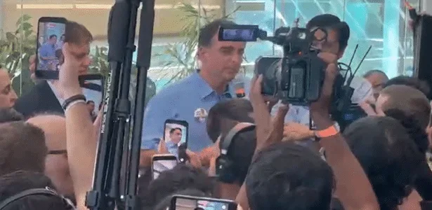 Flávio diz querer fazer história: 'Nem se for como presidente da transição'